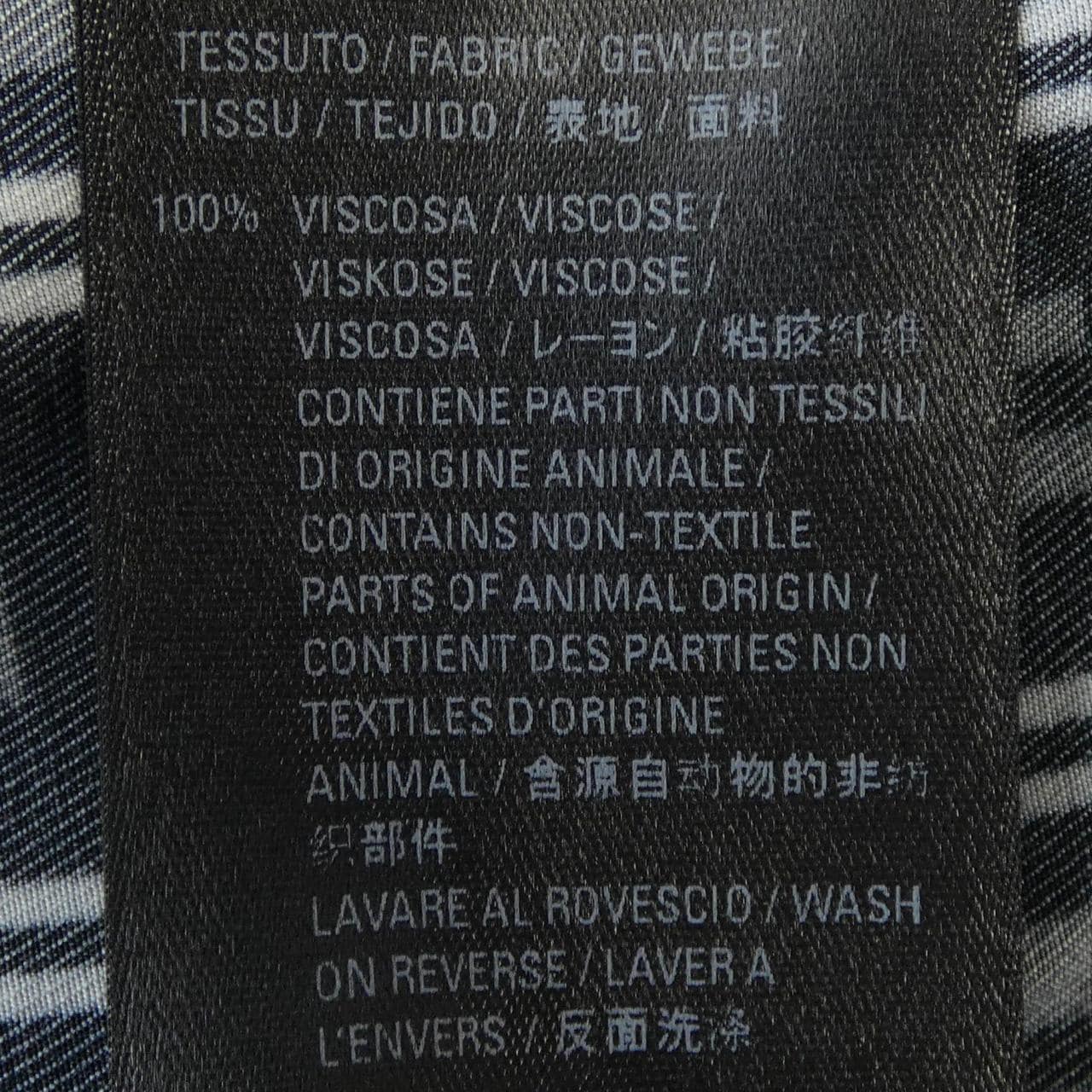 バレンシアガ BALENCIAGA 647354 TKL32 S／Sシャツ