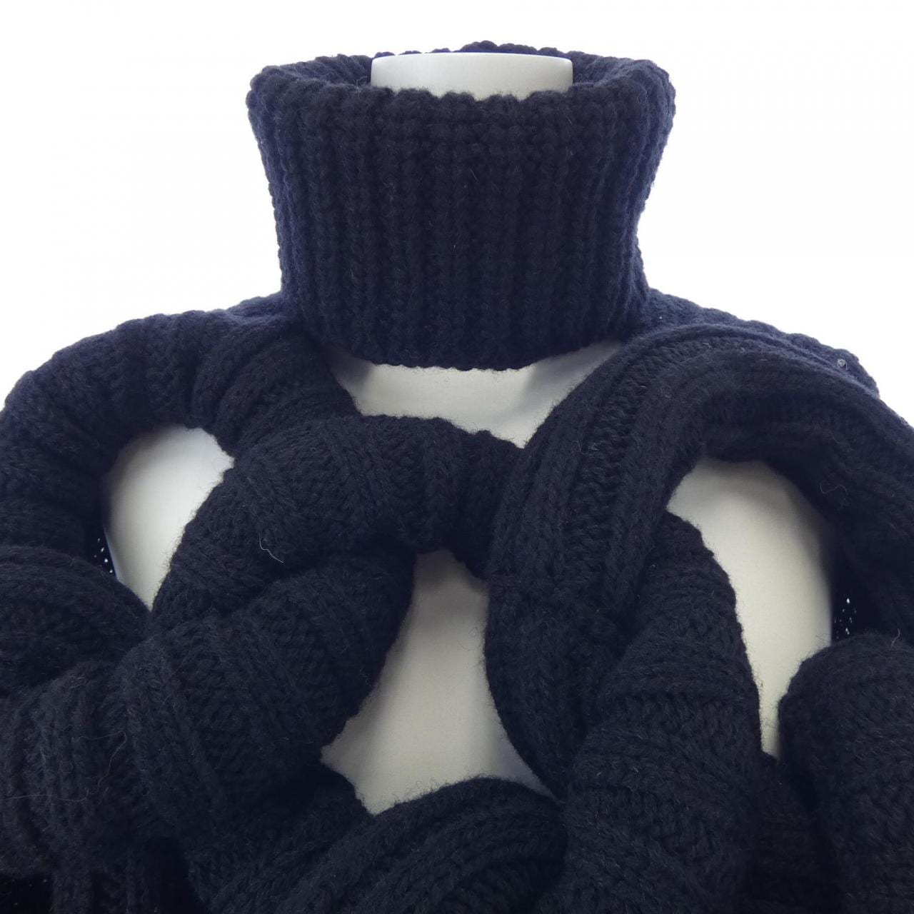 ジェイダブルアンダーソン J.W.ANDERSON KW0731YN0204999 ニット