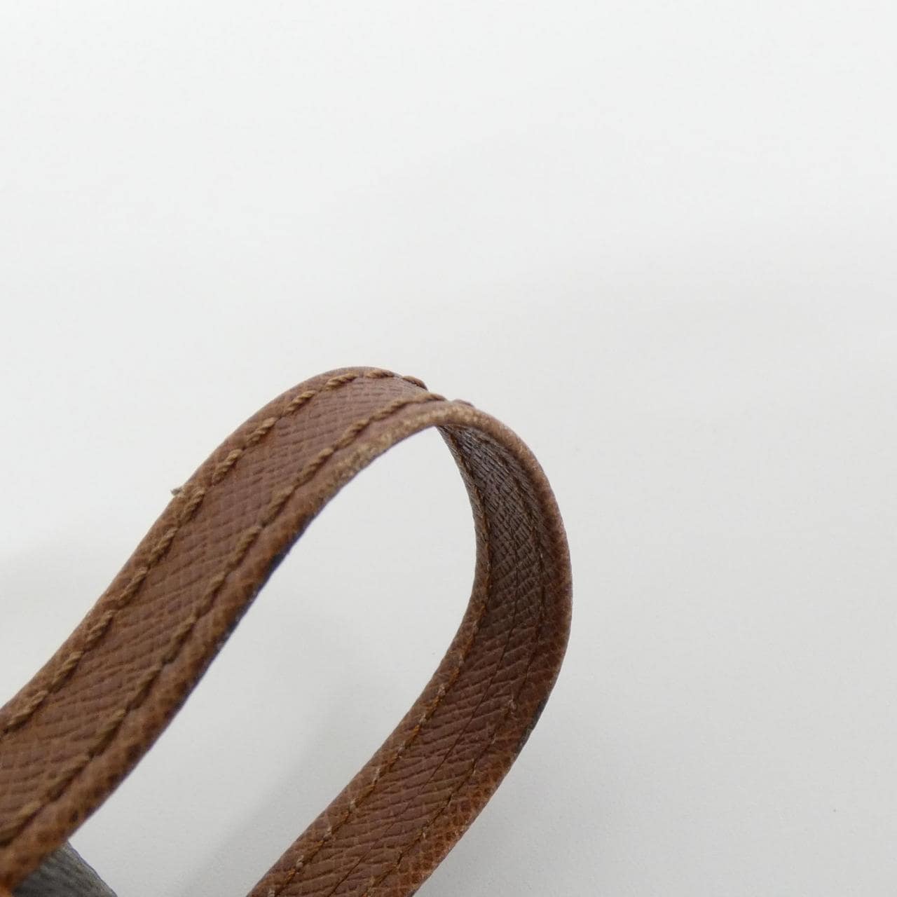 ルイヴィトン モノグラム エテュイ トロア ボール ゴルフ M58249 ゴルフボールケース