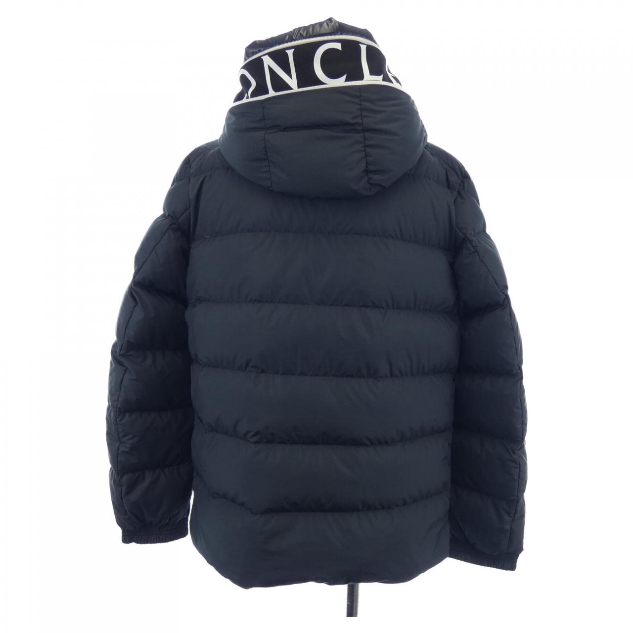 モンクレール MONCLER ダウンジャケット