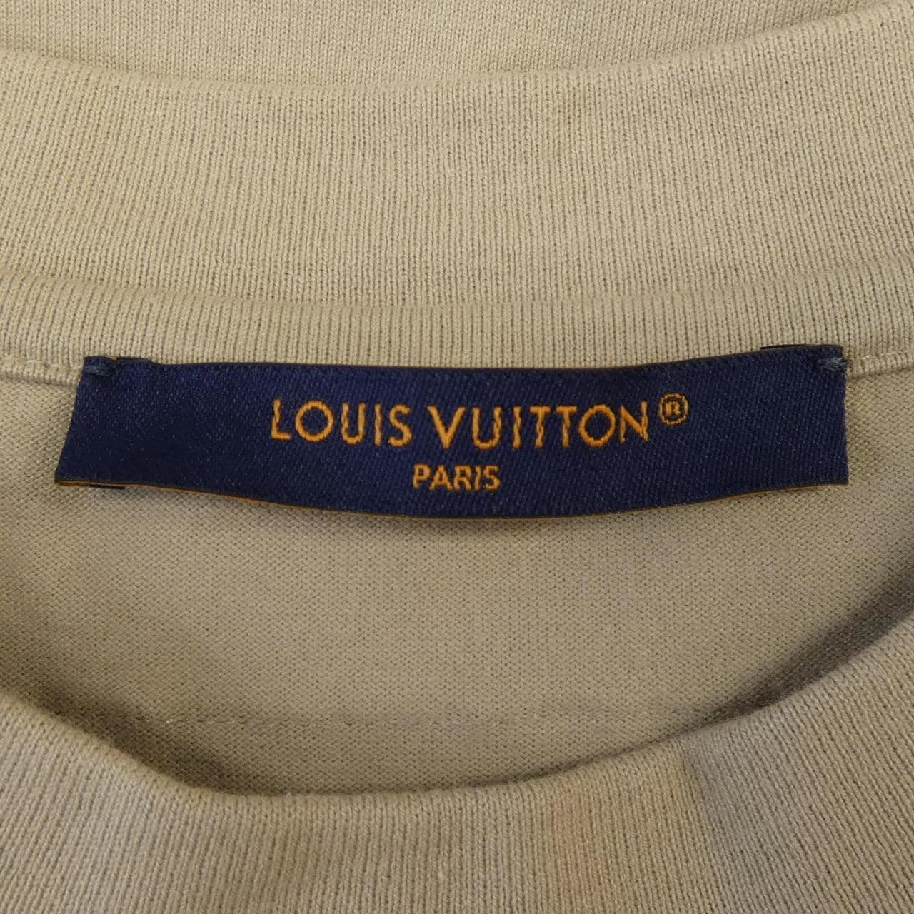 ルイヴィトン LOUIS VUITTON エンボスLVコットンTシャツ HNY55WDT3 Tシャツ