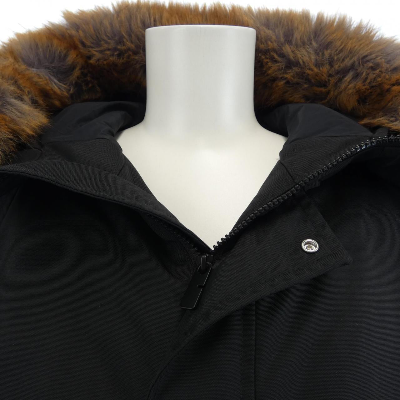 バーバリー BURBERRY 8091565 ダウンジャケット