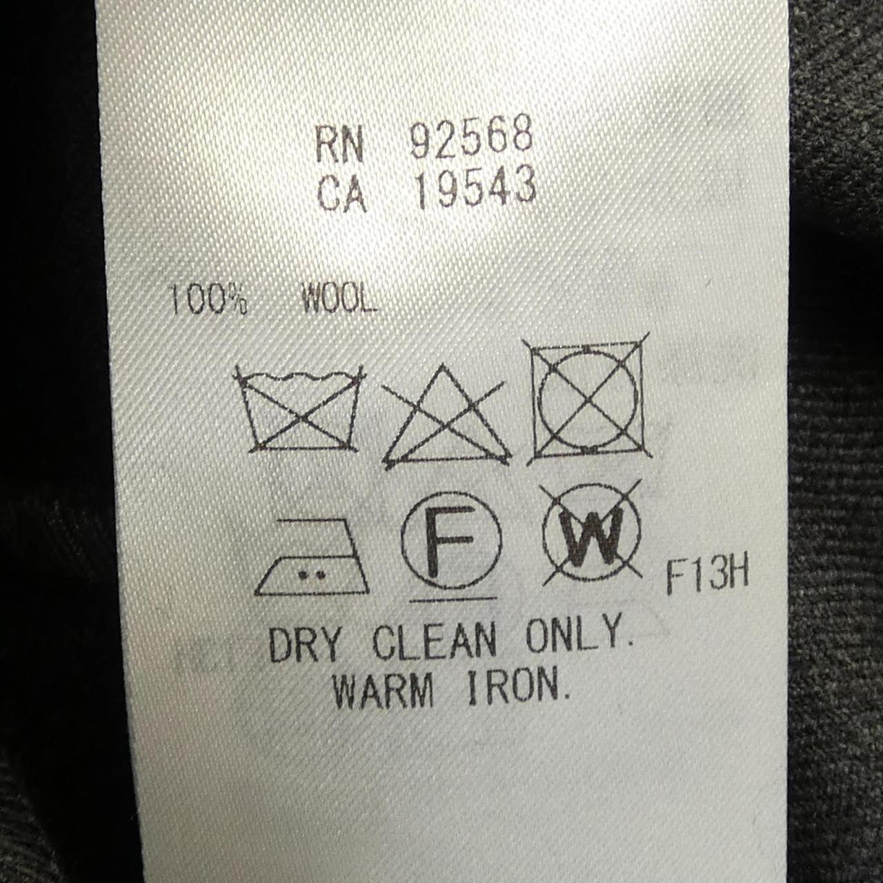 アール R ワンピース