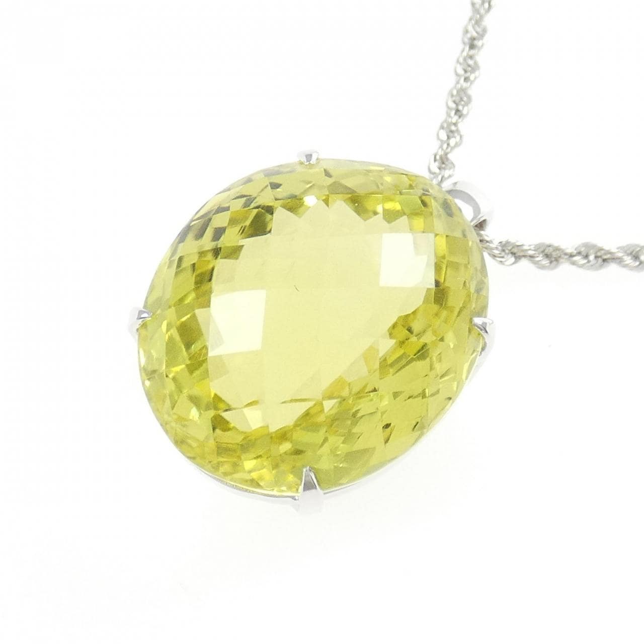 K18WG クオーツ ネックレス 20.87CT