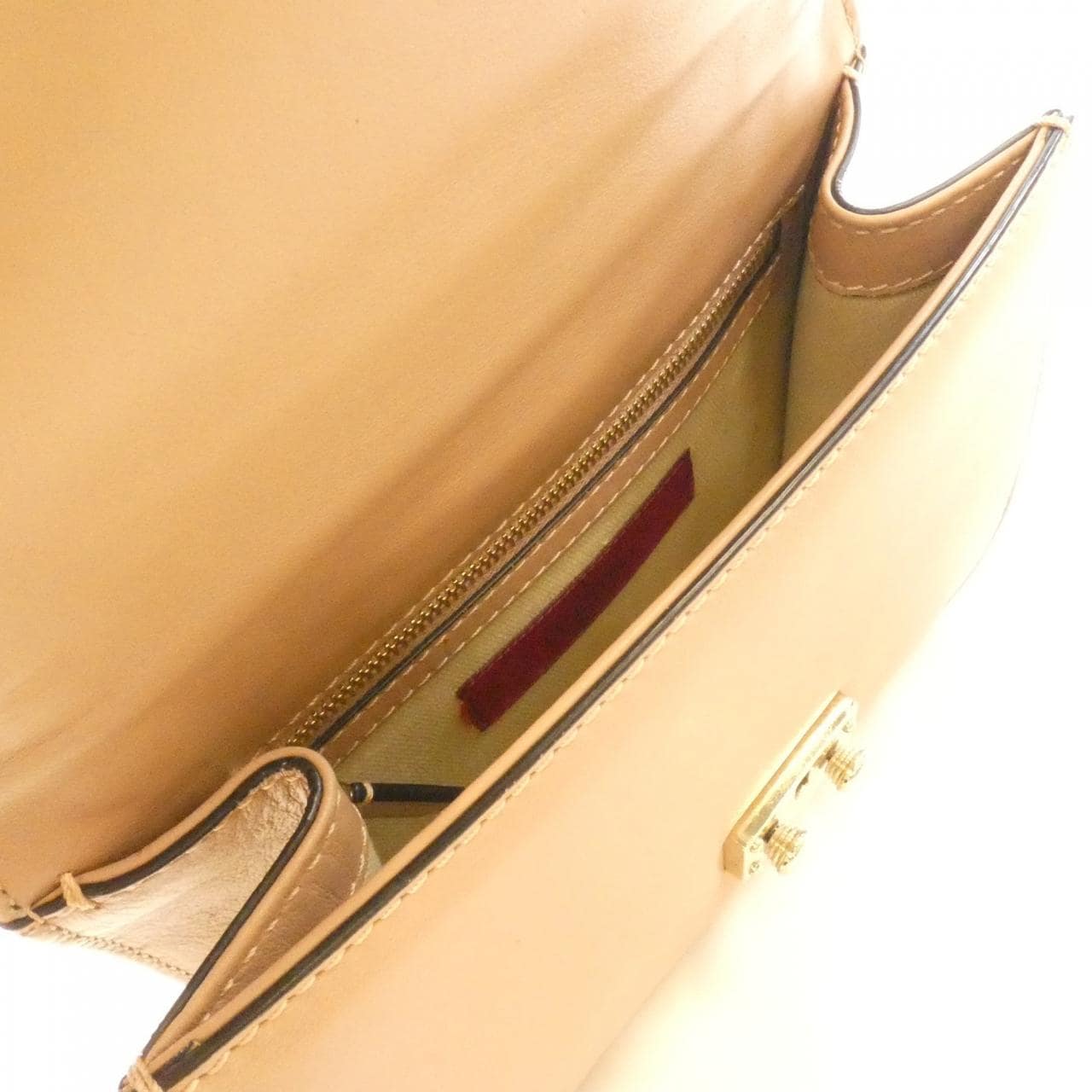 ヴァレンティノガラヴァーニ KW0B0312VIT ショルダーバッグ