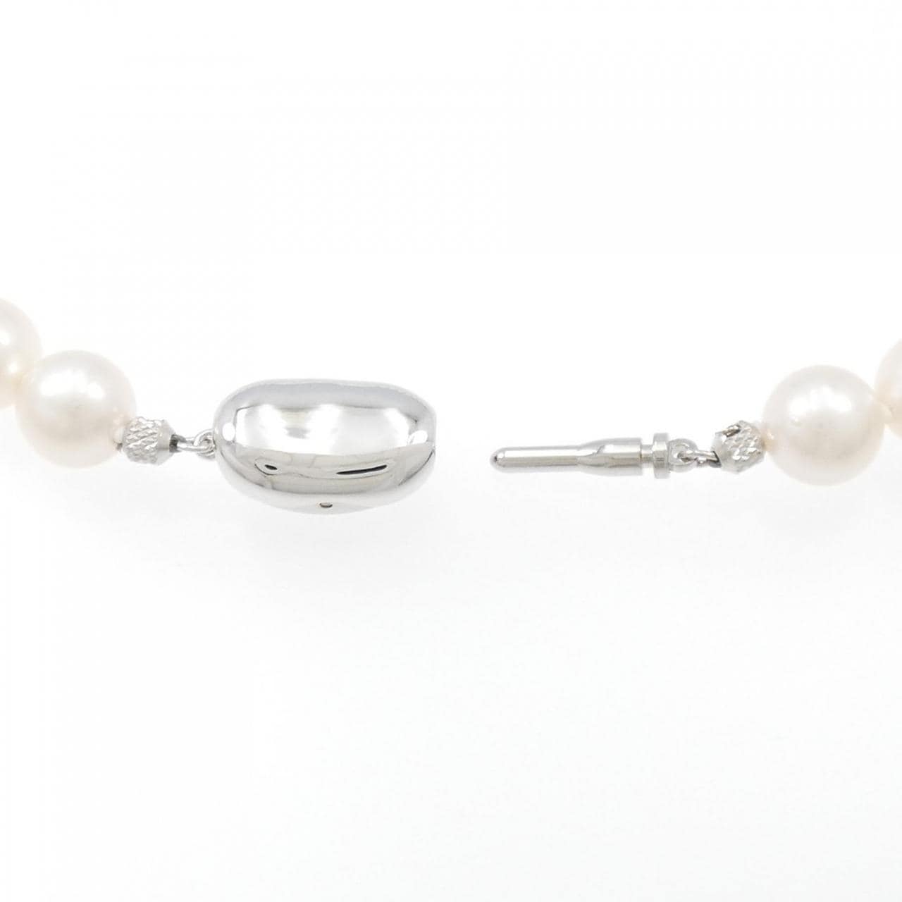 [BRAND NEW] Silver Clasp Akoya Pearl Necklace 9-9.5mm