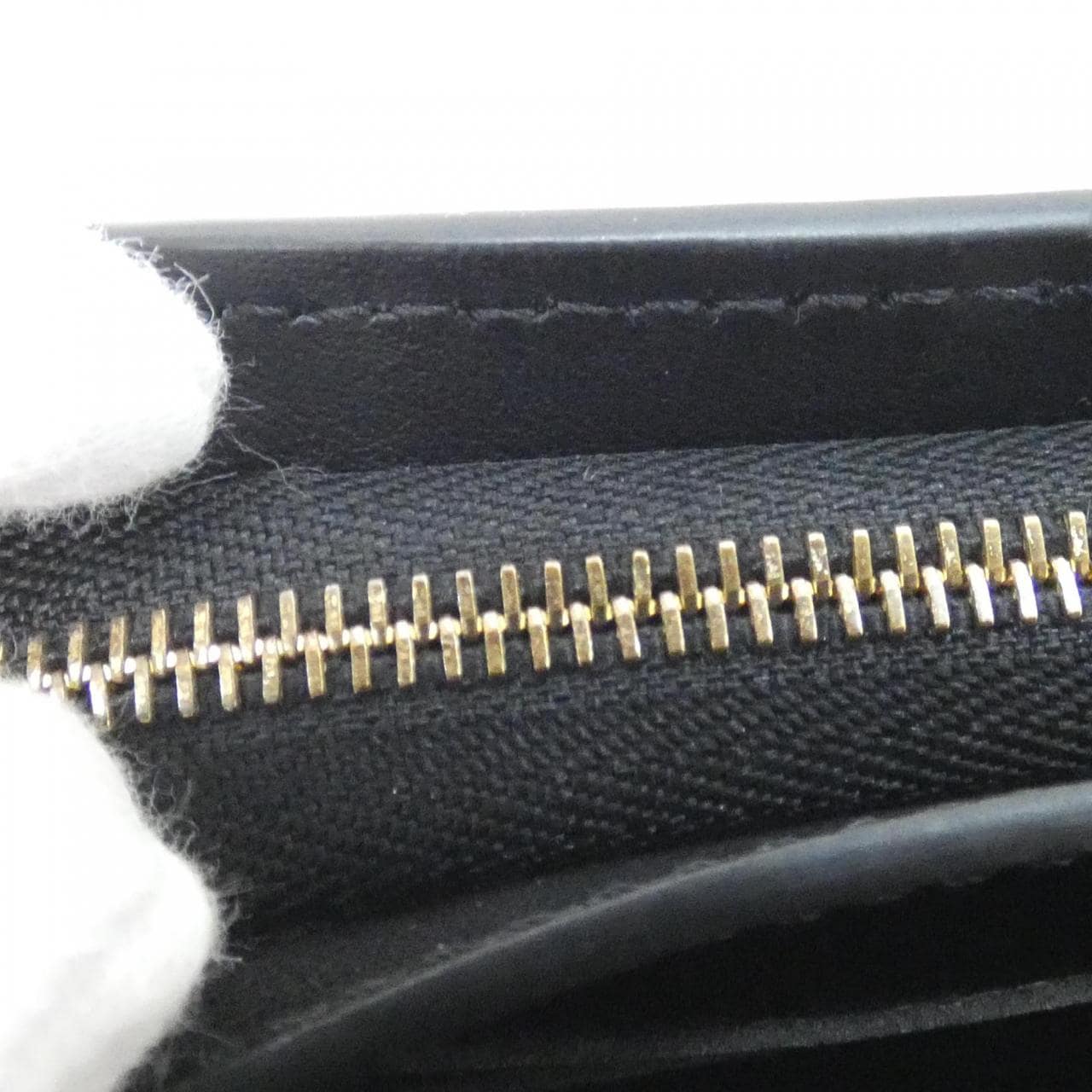 ルイヴィトン ポルトフォイユ カプシーヌ タイニー M12149 財布