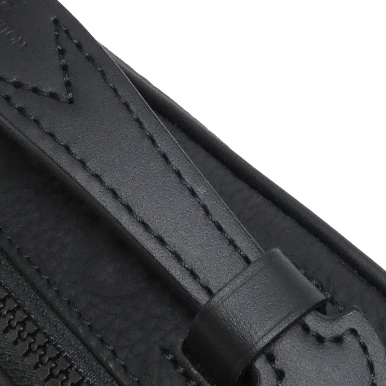 ルイヴィトン トリヨン モノグラム Sロック メッセンジャー M58489 ショルダーバッグ