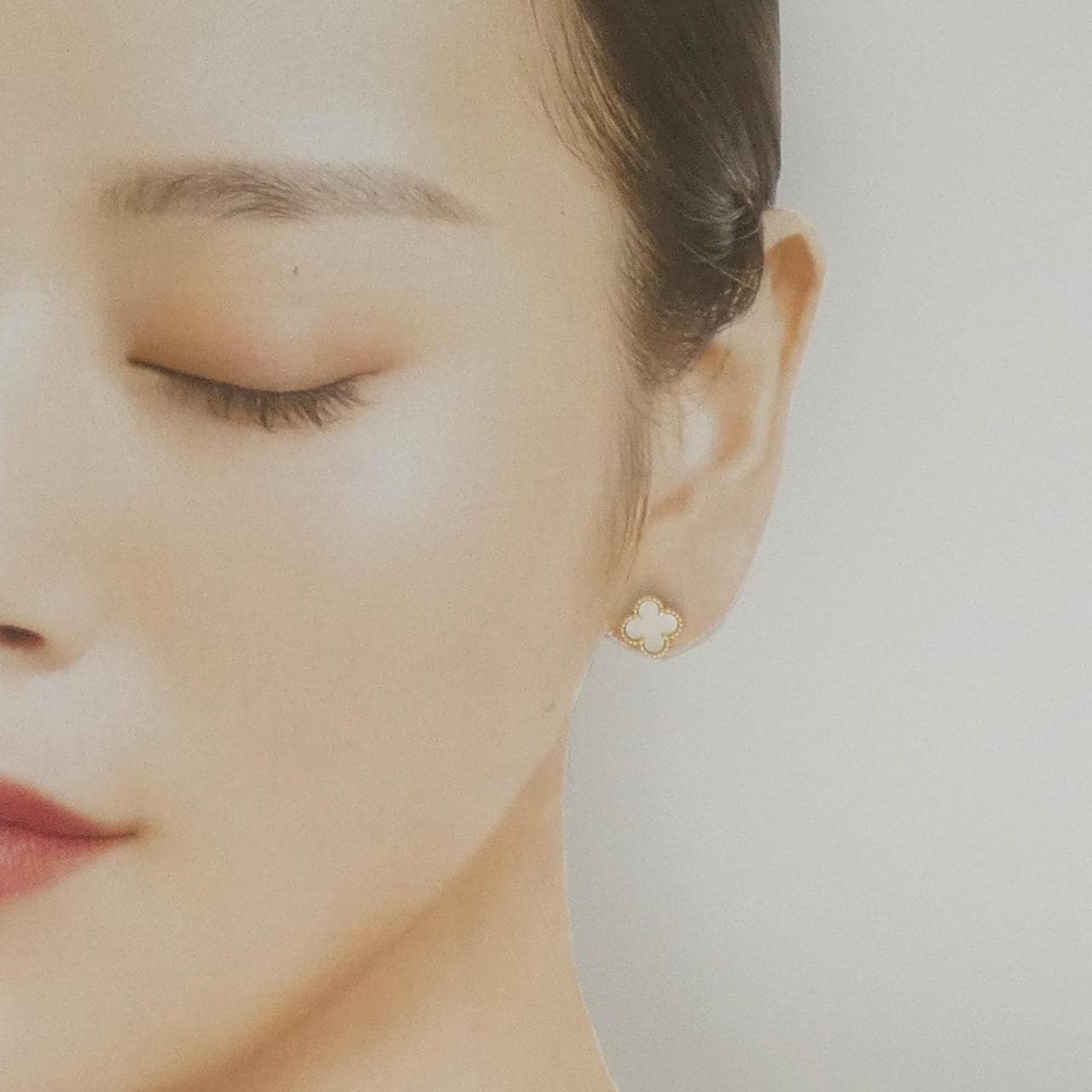 ヴァンクリーフ&アーペル スウィートアルハンブラ ピアス