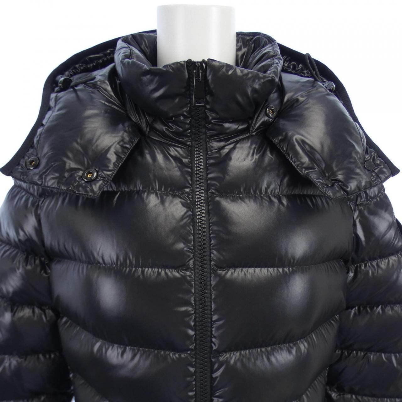 モンクレール MONCLER ダウンジャケット