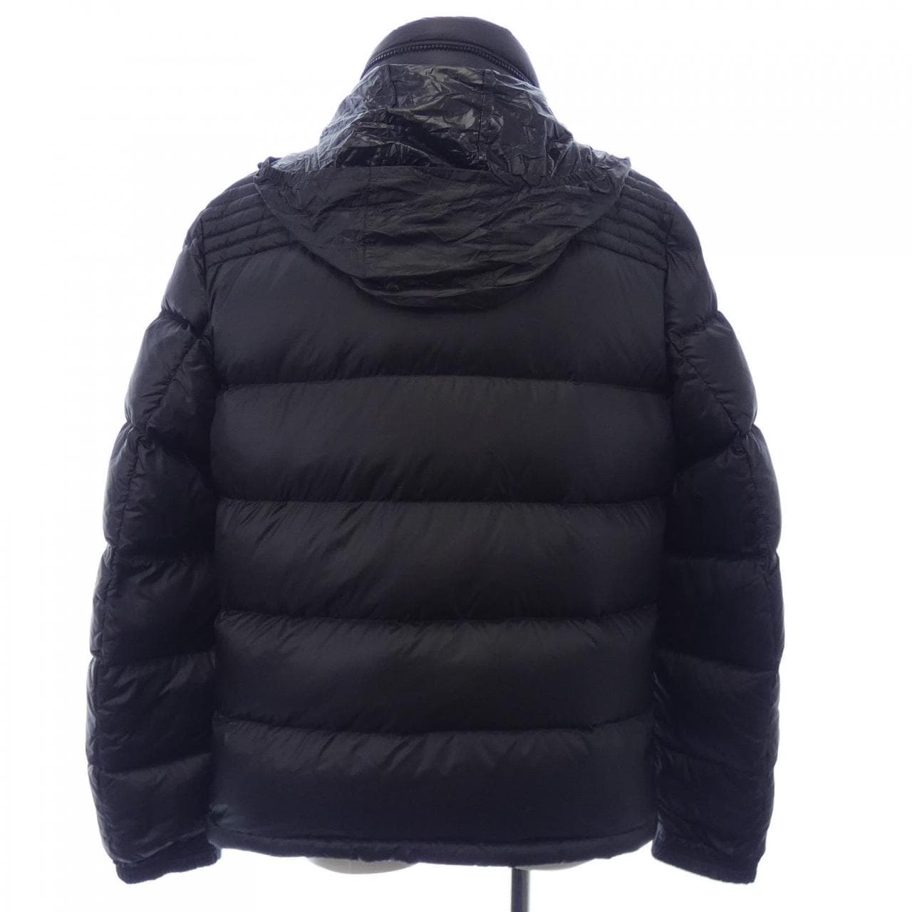 モンクレール MONCLER ダウンジャケット