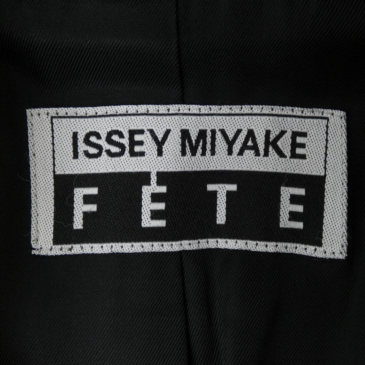 ISSEY MIYAKE IF44FA518 Coat
