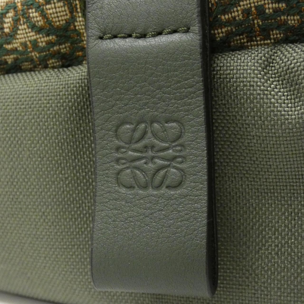 【新品】ロエベ POSTMAN SLING ANAGRAM B741Z67X01 ショルダーバッグ