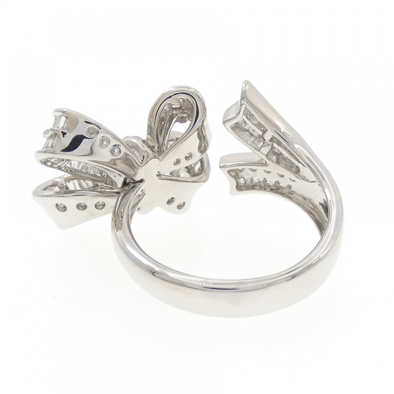 K18WG リボン ダイヤモンド リング 0.95CT