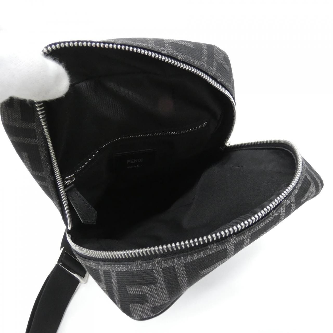 フェンディ 7VZ064 AG0M ショルダーバッグ