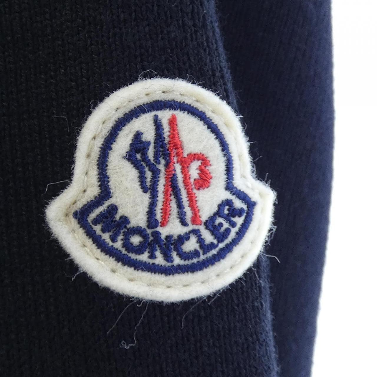 【新品】モンクレール MONCLER K20939B00019 ダウンジャケット