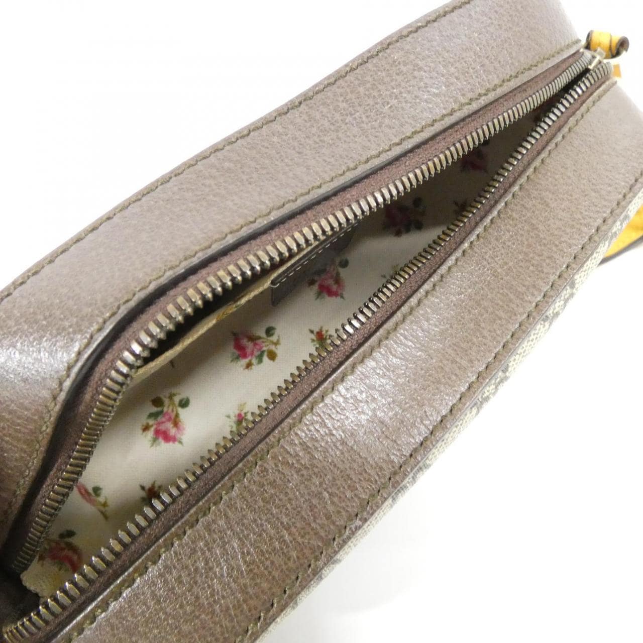 グッチ NEO VINTAGE 476466 K9GVT ショルダーバッグ