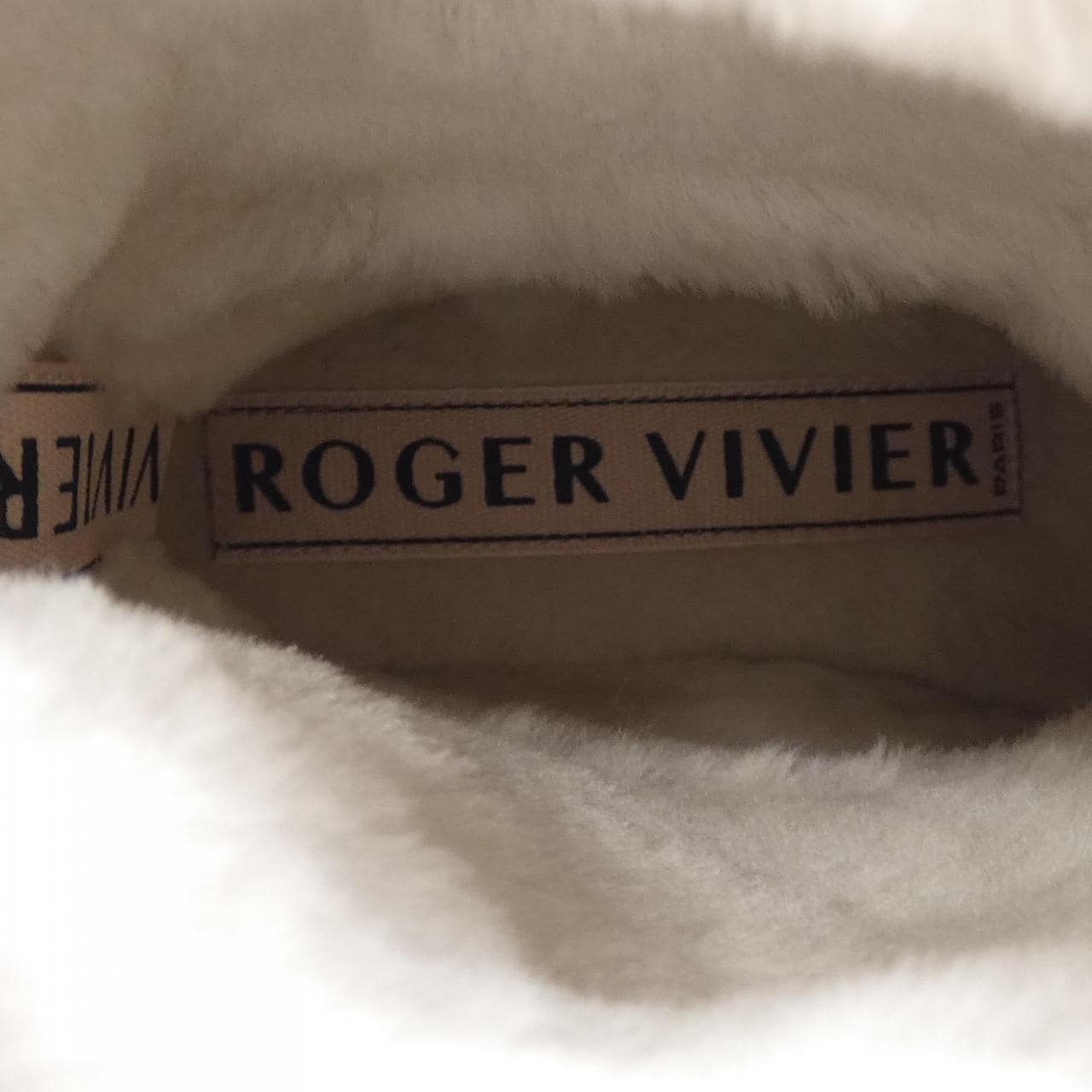ロジェヴィヴィエ ROGER VIVIER ヴィヴ ラン ライト ファー ブーティ ブーツ