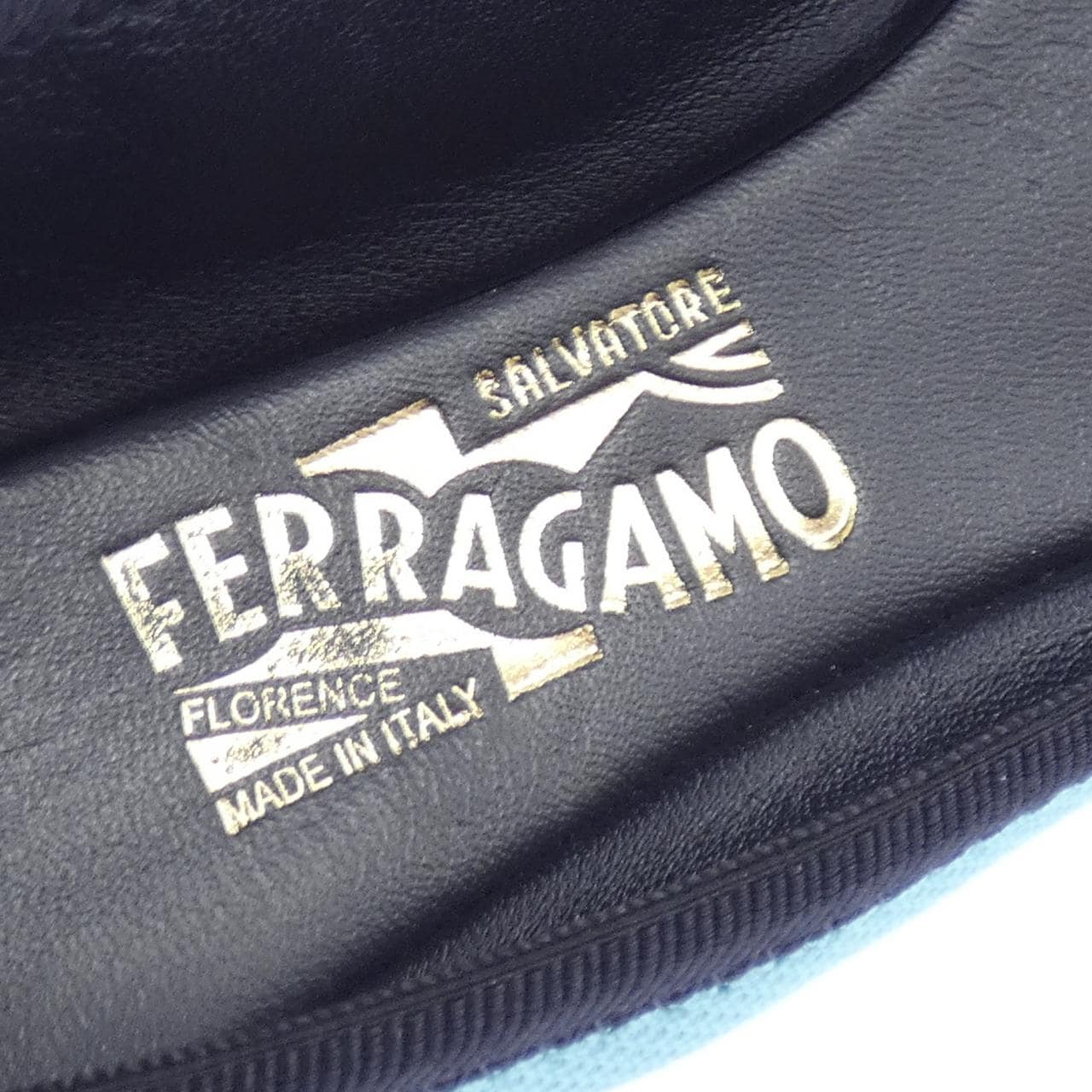 サルヴァトーレフェラガモ SALVATORE FERRAGAMO フラットシューズ