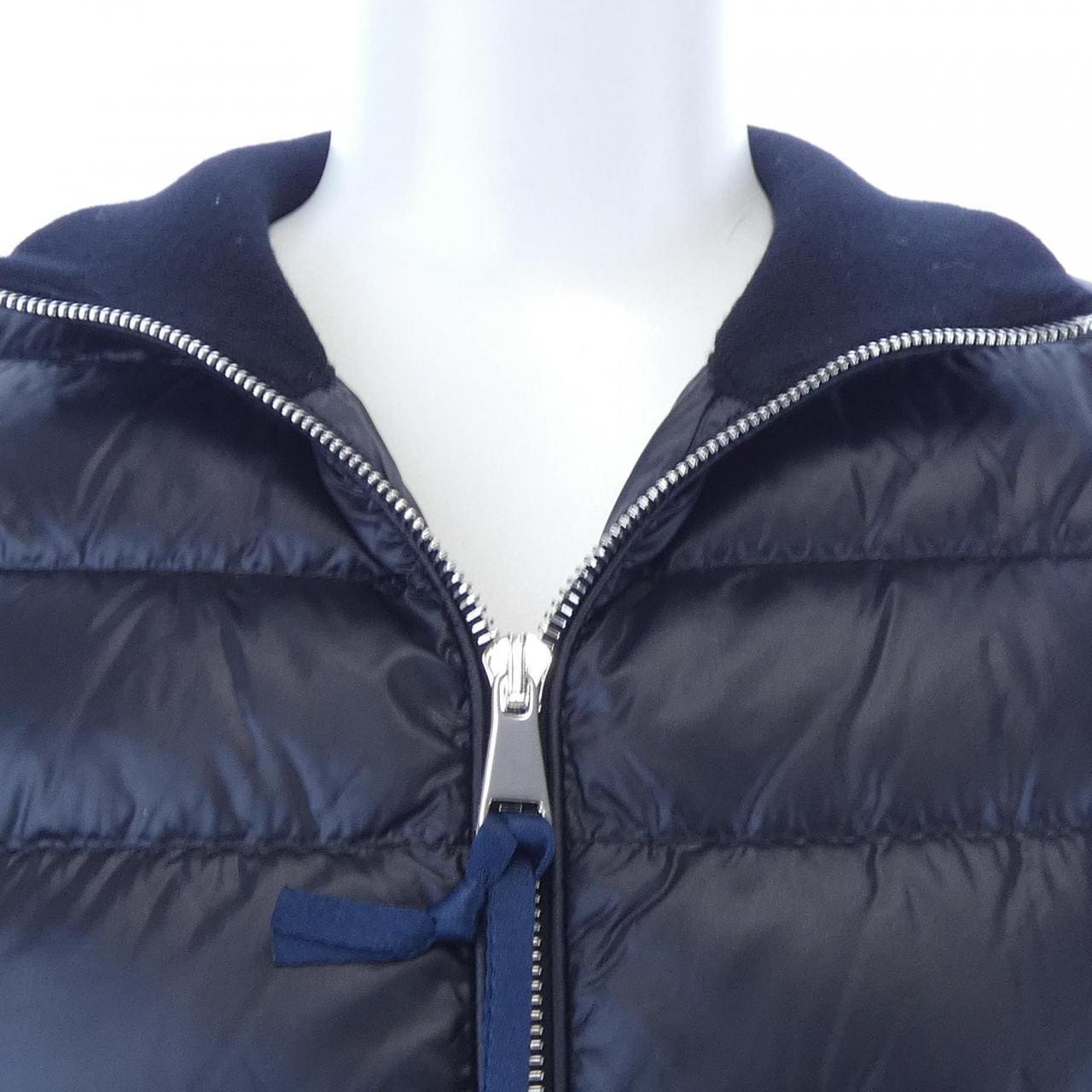 【新品】モンクレール MONCLER K20939B00023 ダウンジャケット