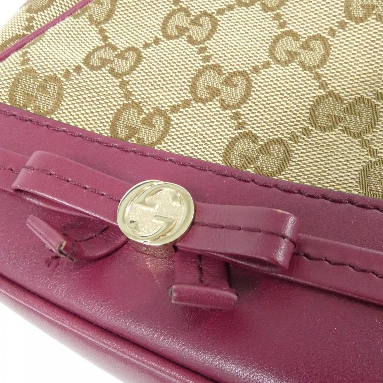 【ヴィンテージ】グッチ 269893 FAFXG ショルダーバッグ