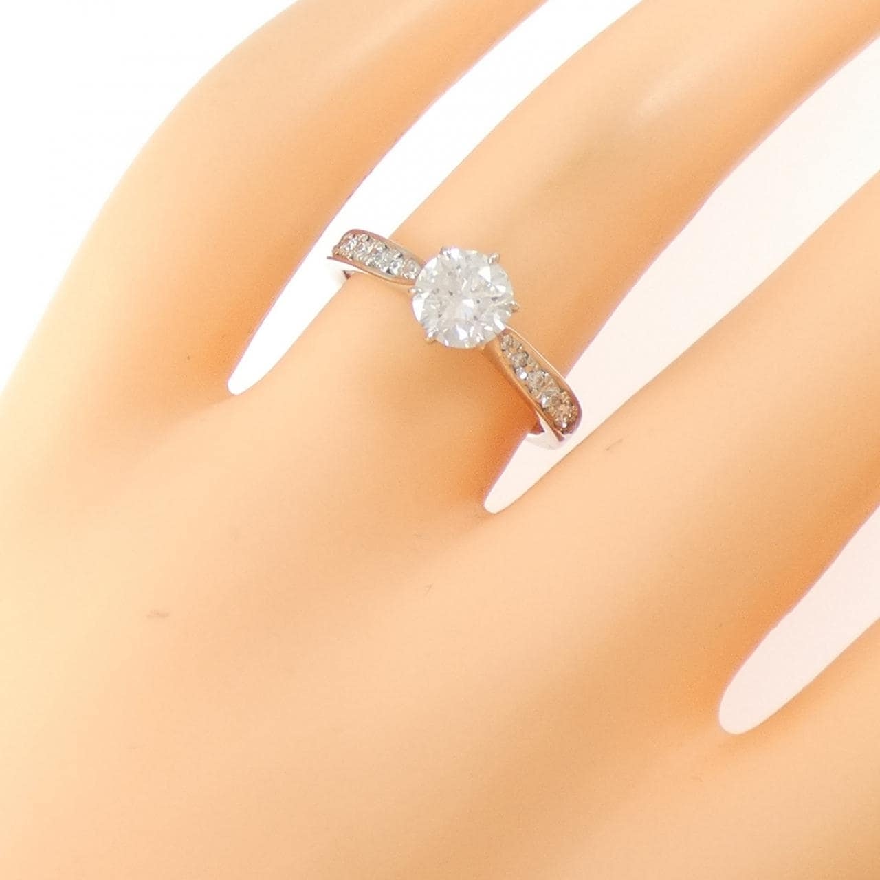 PT950 ダイヤモンド リング 0.824CT E VS1 3EXT H&C