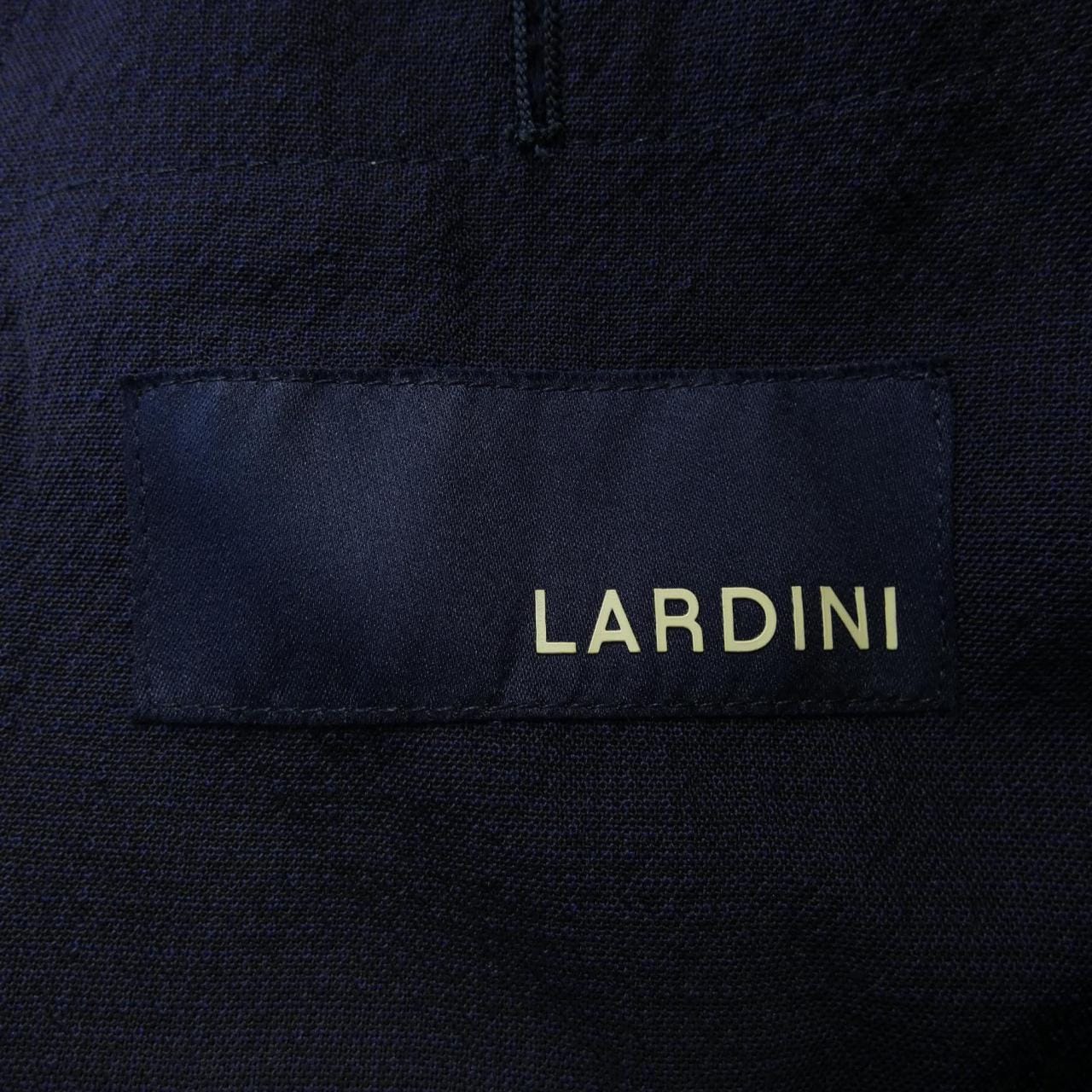 ラルディーニ LARDINI スーツ