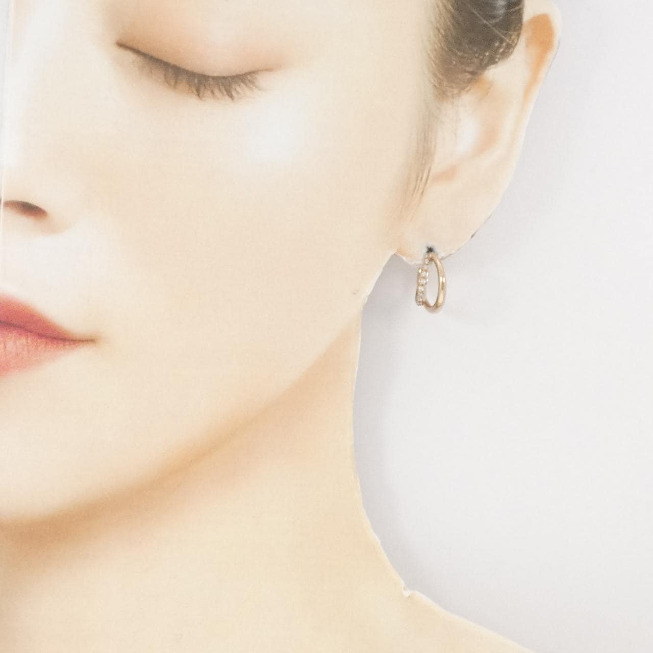 エテ ビジュー ハグ ピアス