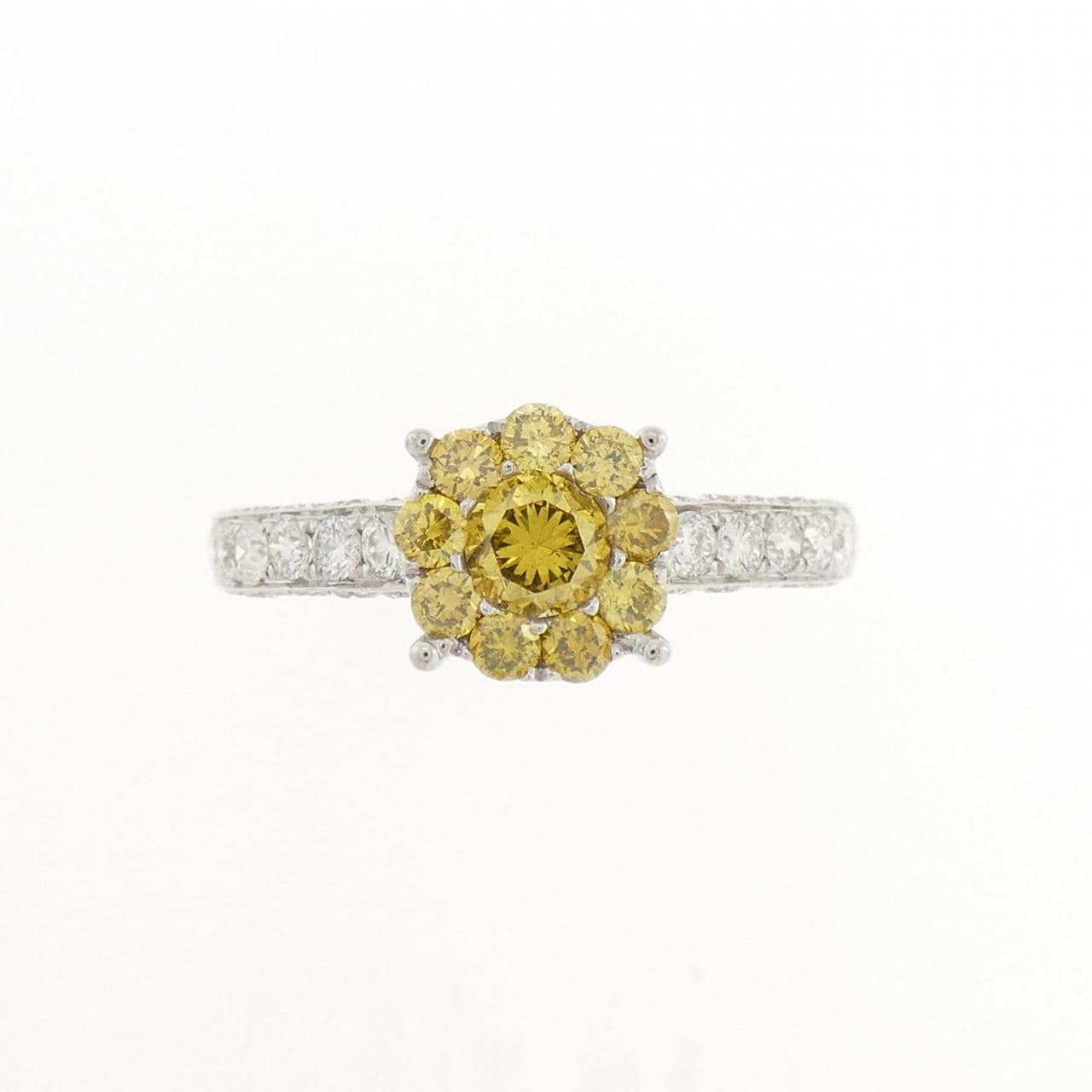 K18WG フラワー ダイヤモンド リング 0.84CT