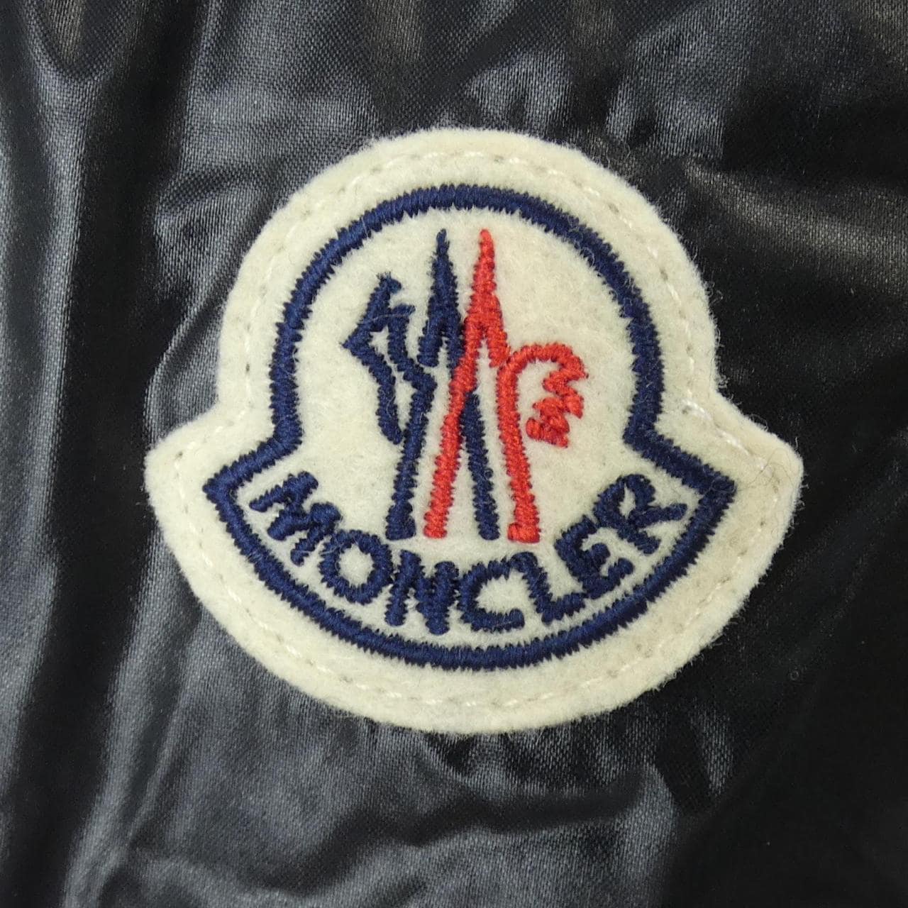 モンクレール MONCLER ダウンジャケット