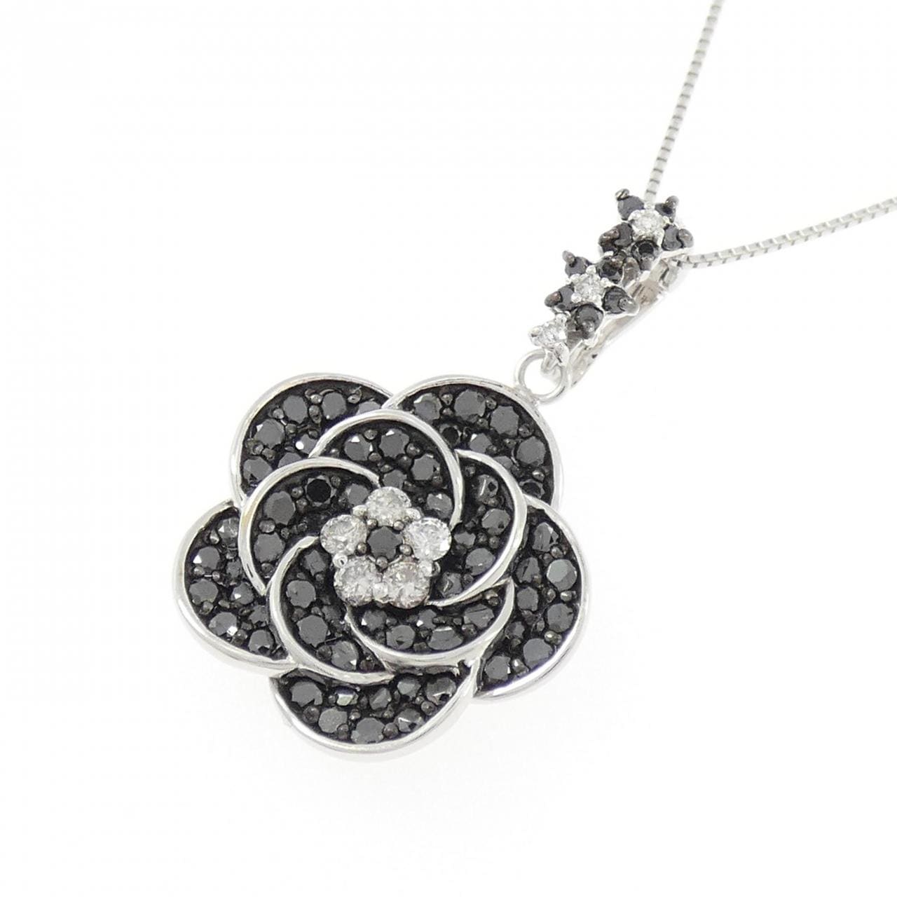 K18WG/K18BG フラワー ダイヤモンド ネックレス 0.16CT