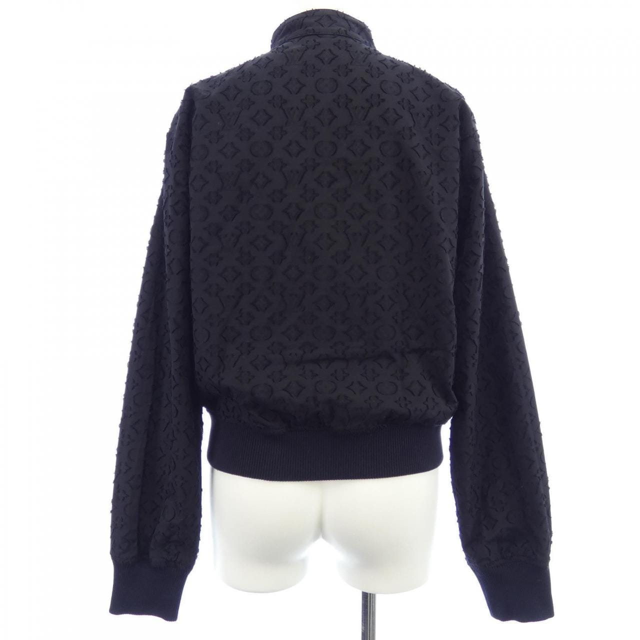 ルイヴィトン LOUIS VUITTON リバーシブルモノグラムレリーフ FNJA19AQV ブルゾン