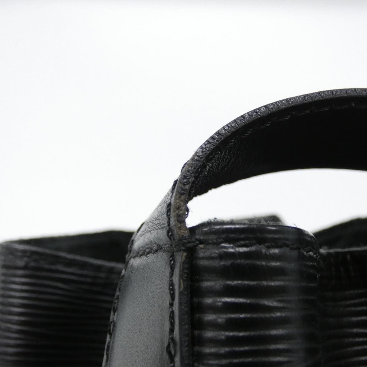 ルイヴィトン エピ サック デ ポール 27cm M80202 ショルダーバッグ