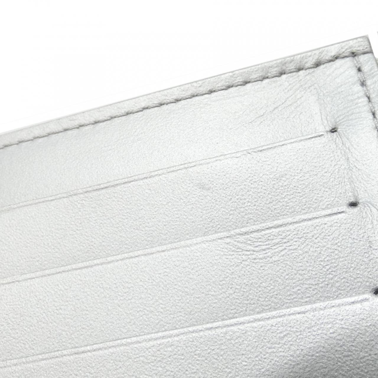 LOUIS VUITTON异域皮革LV竖版钱包短款N89118