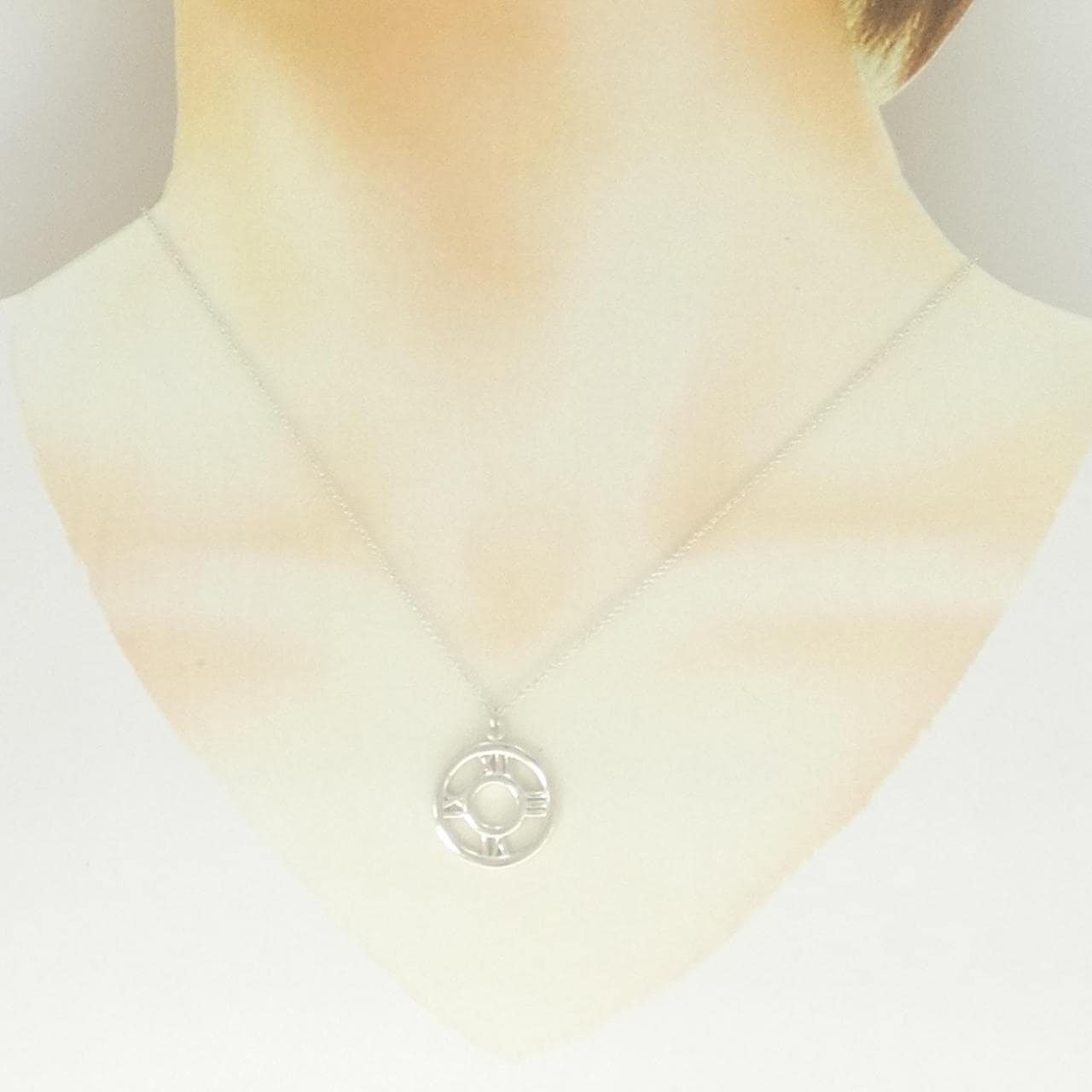 ティファニー アトラス オープンメダリオン ミディアム ネックレス