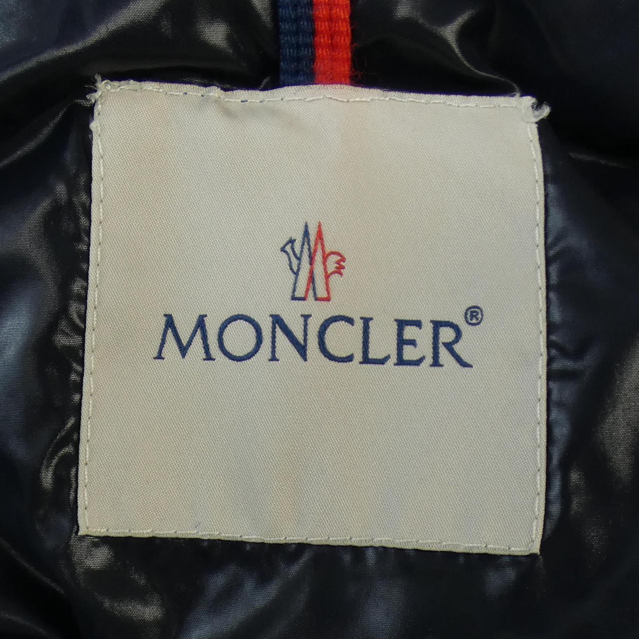 モンクレール MONCLER ダウンジャケット