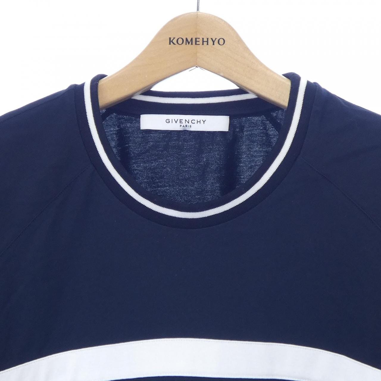 ジバンシー GIVENCHY BM70KU3002 トップス