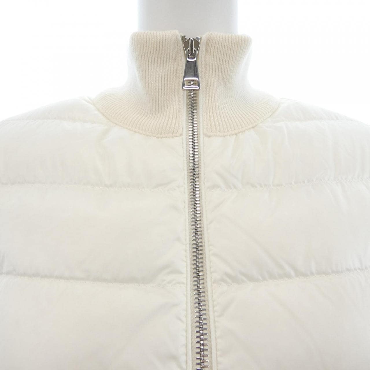 モンクレール MONCLER 10939B00031 ダウンジャケット
