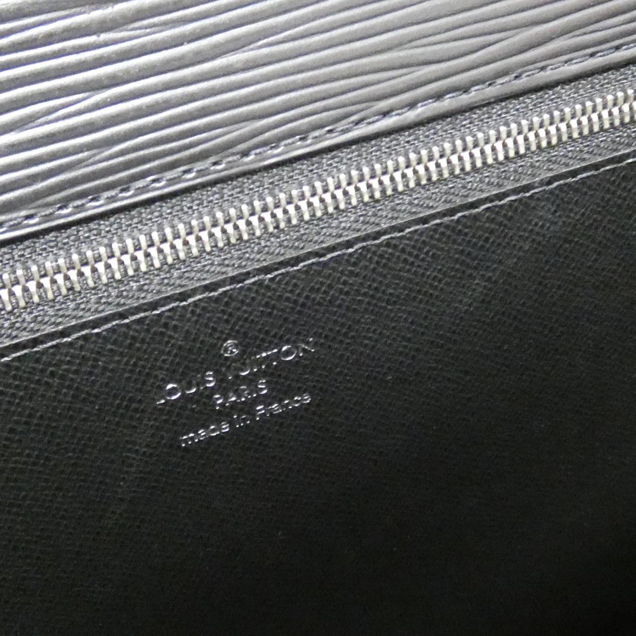 ルイヴィトン エピ ポシェット セリエ ドラゴンヌ M52762 セカンドバッグ
