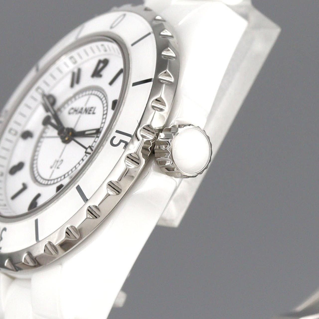 シャネル J12 33mmセラミック H0968 セラミック クォーツ