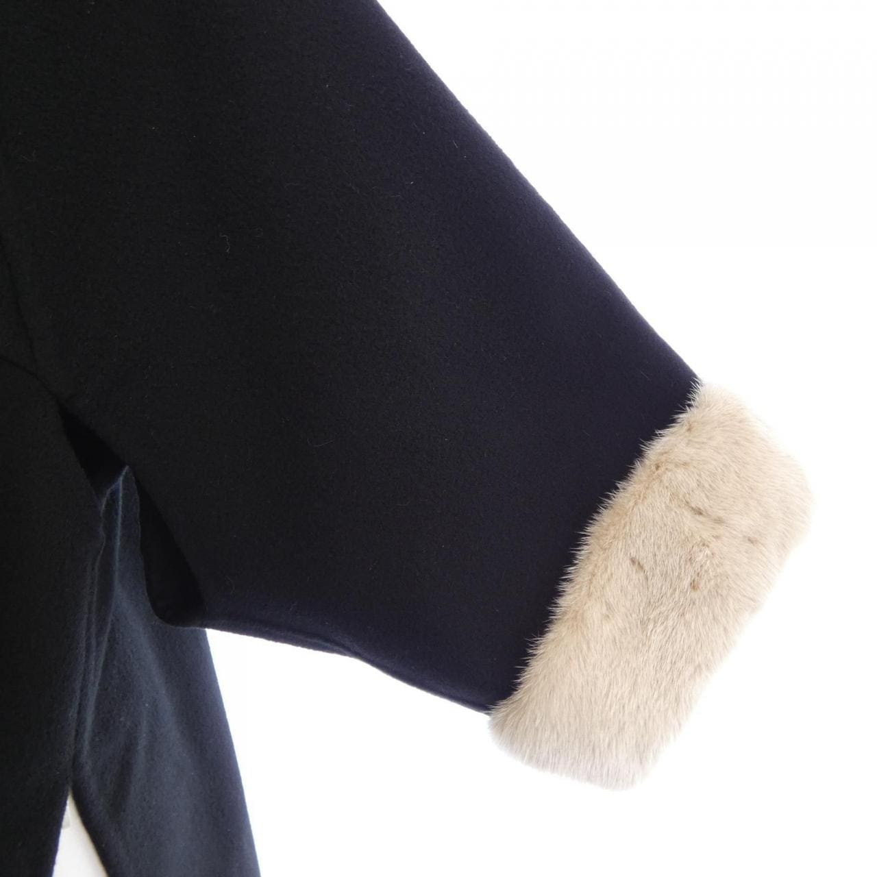 フェンディ FENDI FF8450 W18 コート