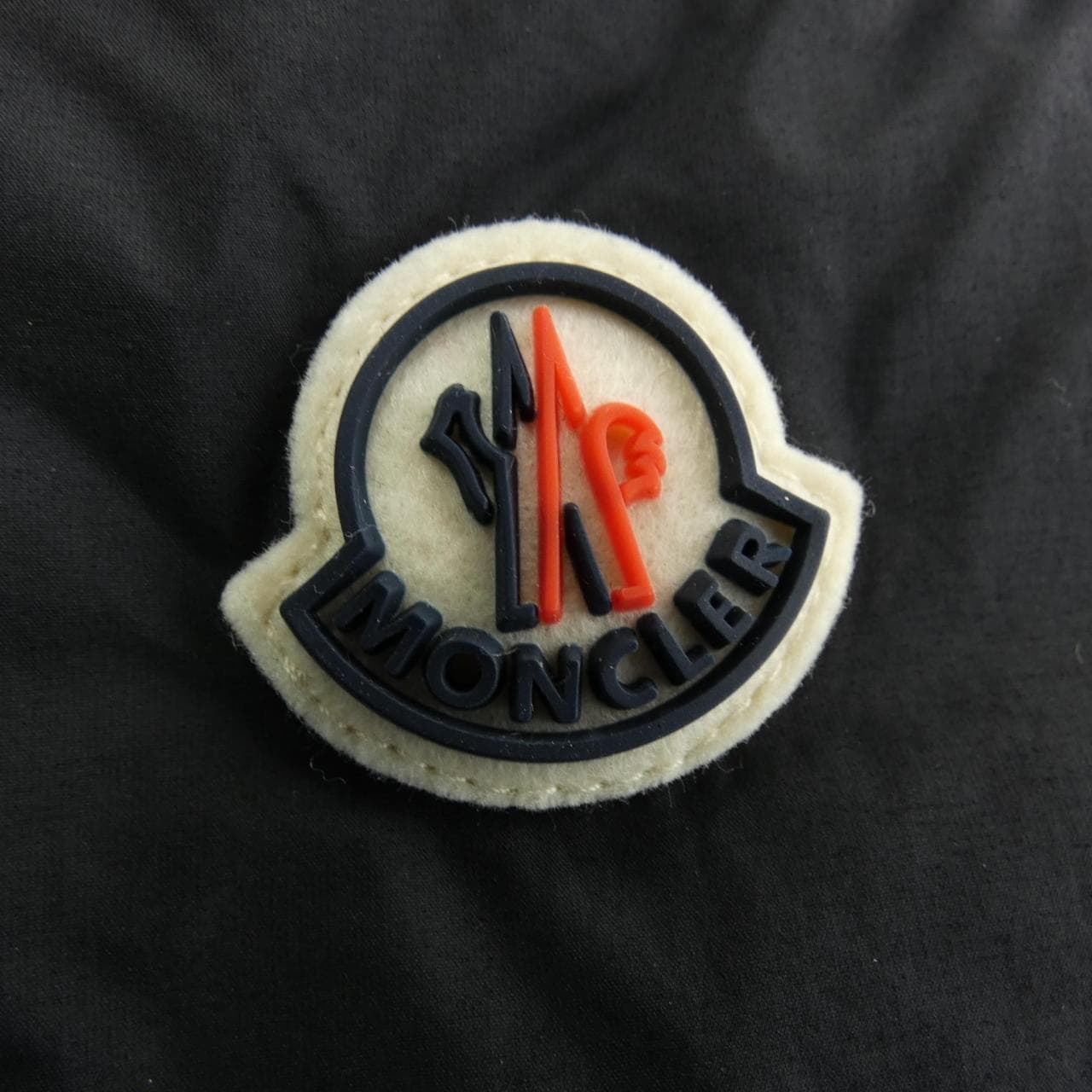 モンクレール MONCLER ダウンジャケット