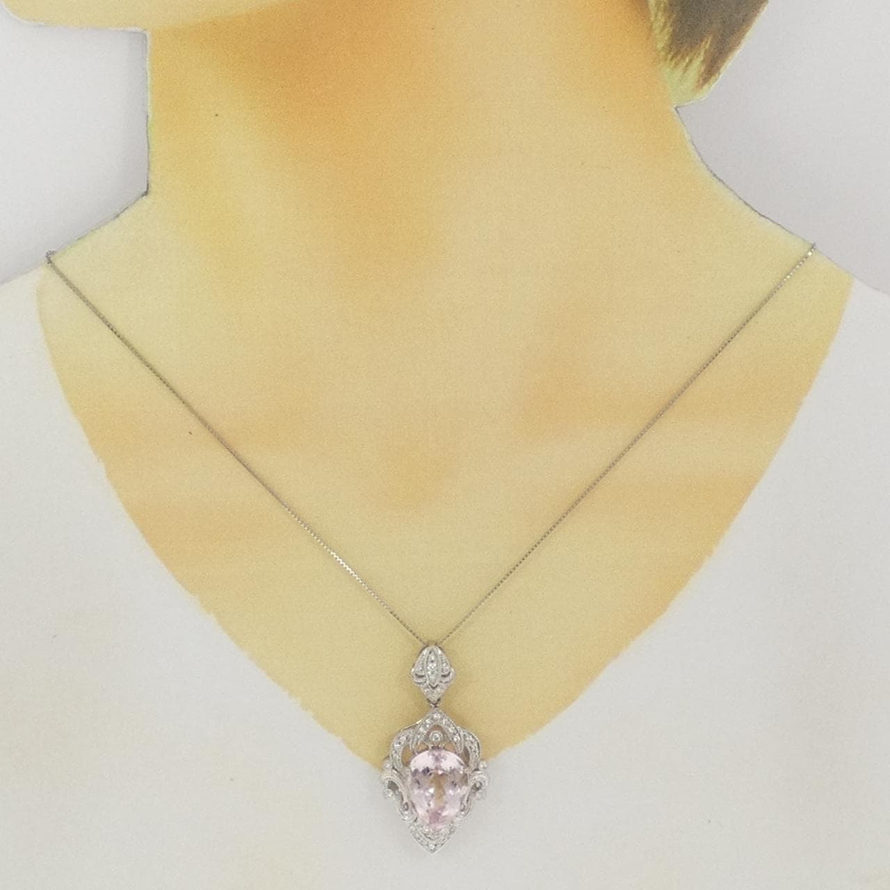 PT900/PT850 クンツァイト ネックレス 14.18CT