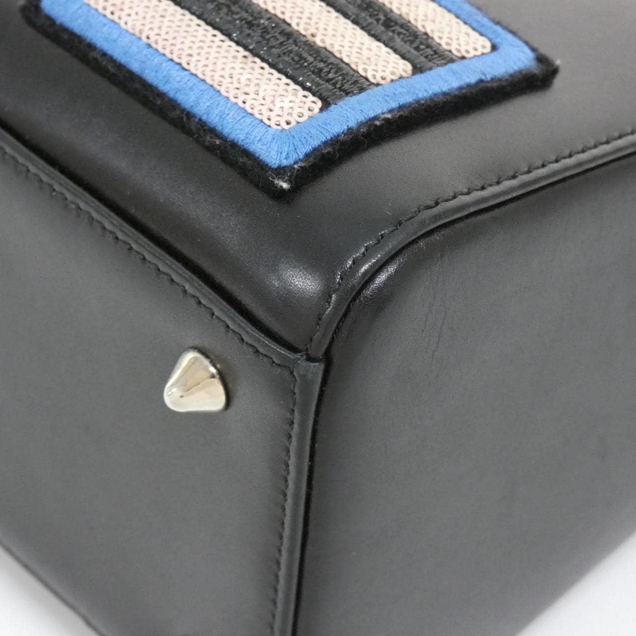 クリスチャンディオール レディ ディオール ミディアム M0550WCBD バッグ