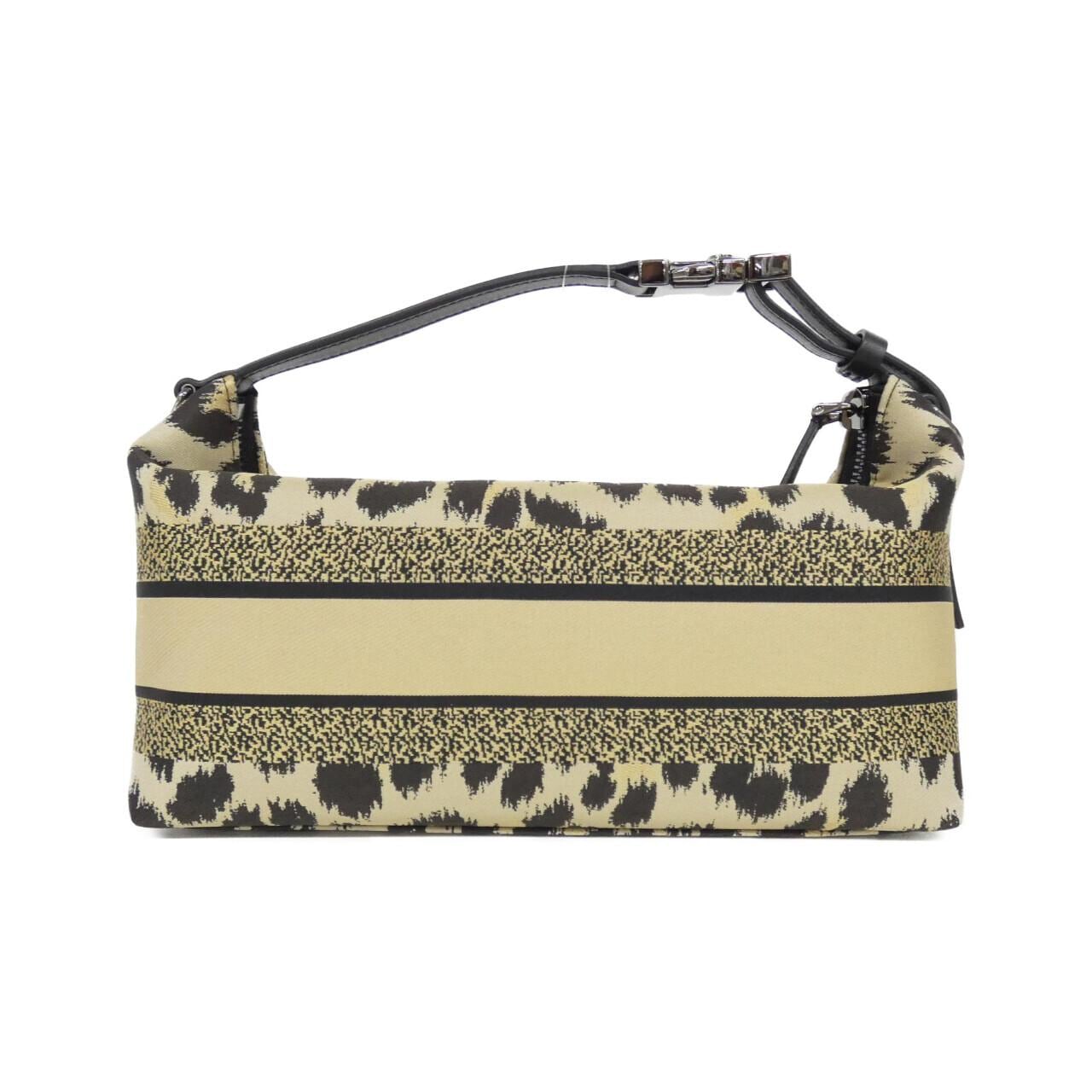 クリスチャンディオール ディオール トラベル ノマド ポーチ S5554BLNC ポーチ