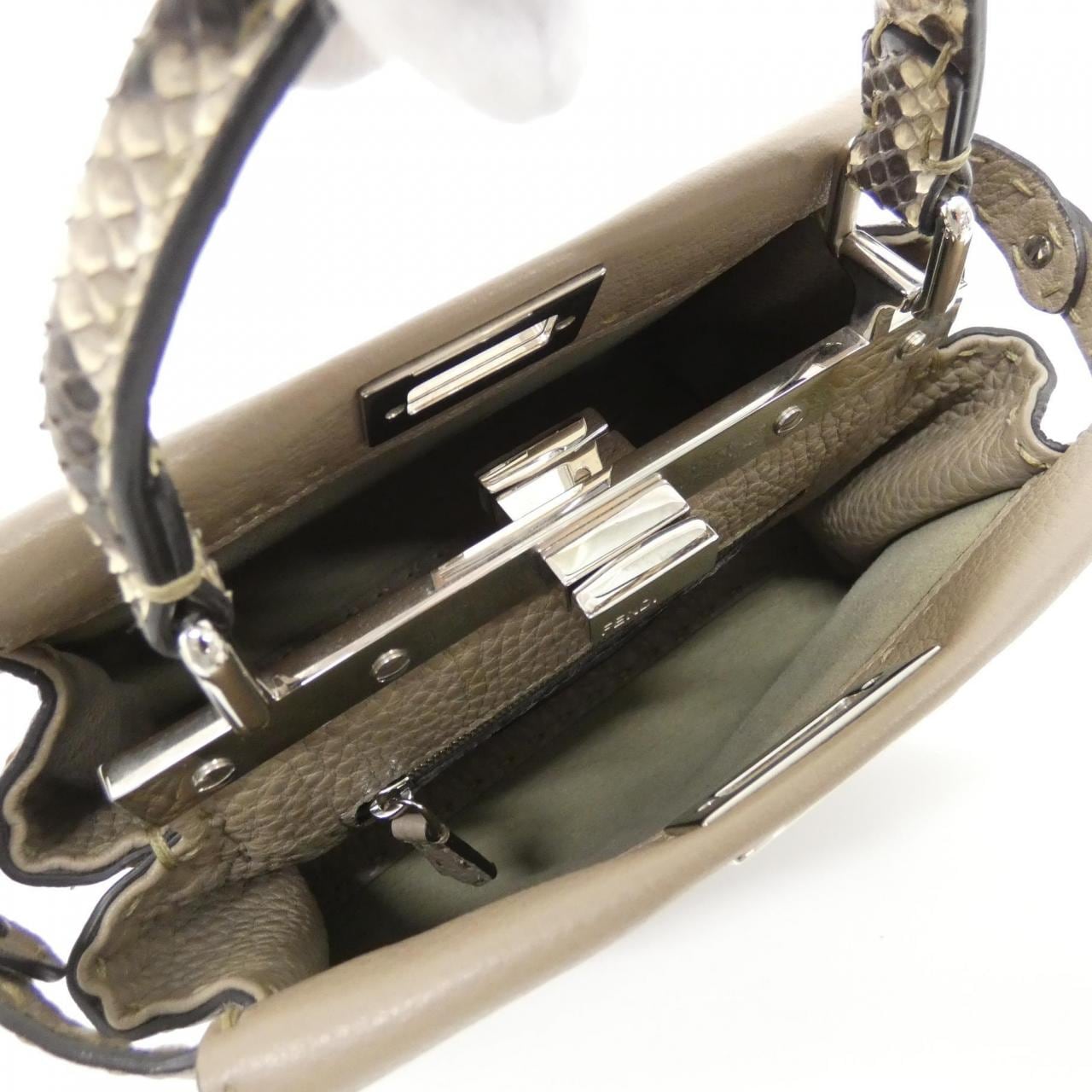 FENDI SELLERIA Peekaboo 迷你 8BN244 N8K 包