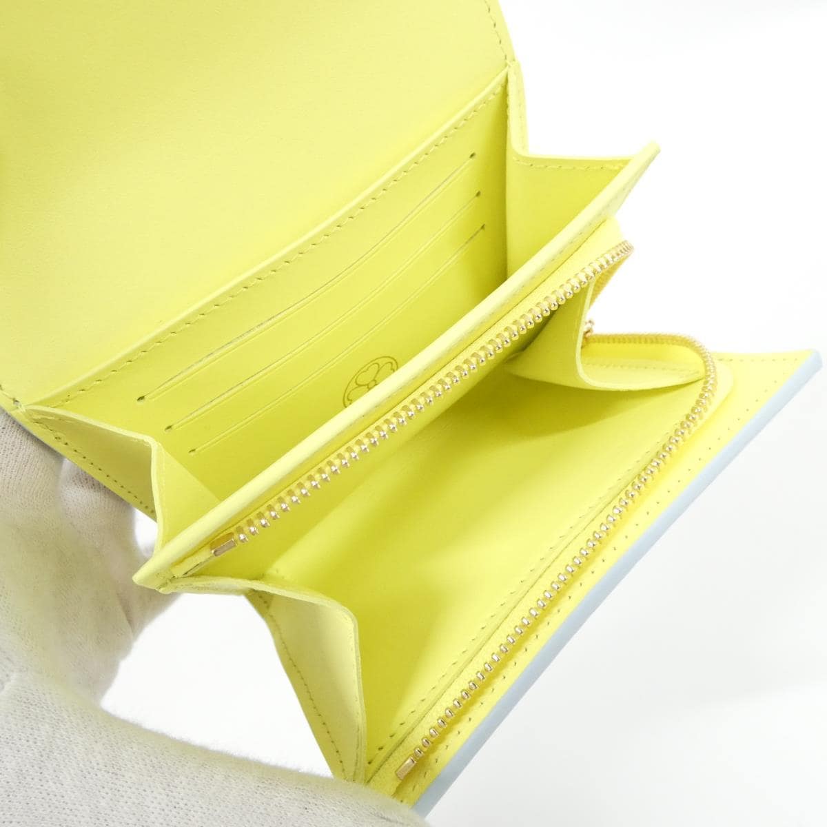 【未使用品】ルイヴィトン　マヒナ　ポルトフォイユイリスコンパクト　Ｍ２８０６４　財布