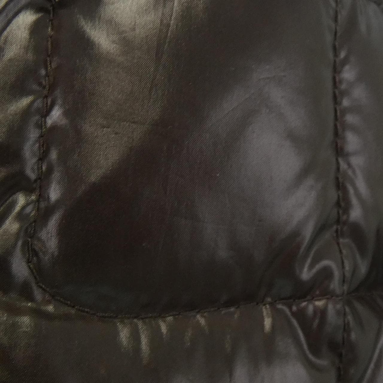 モンクレール MONCLER ダウンジャケット