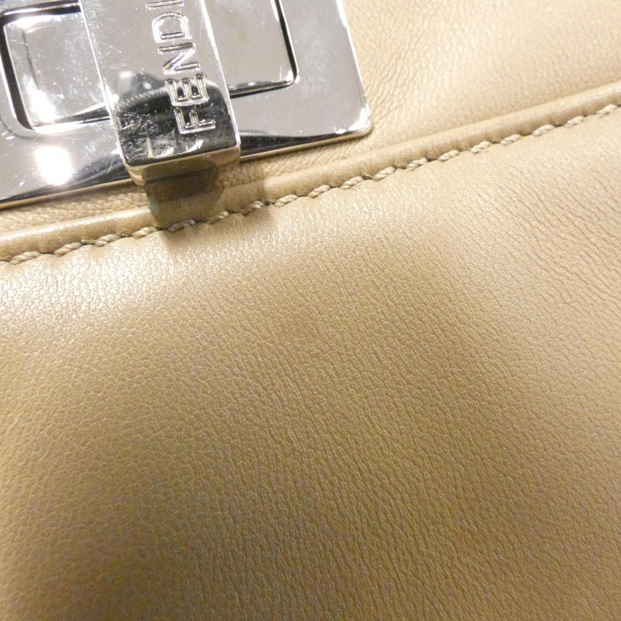 フェンディ ピーカブー ミニ 8BN244 K4P バッグ