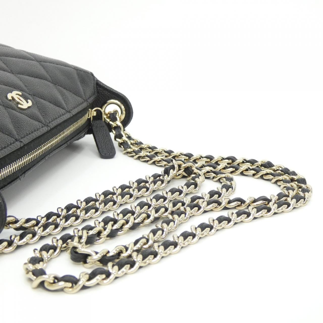 シャネル タイムレスクラシック ライン AP4704 チェーンクラッチ